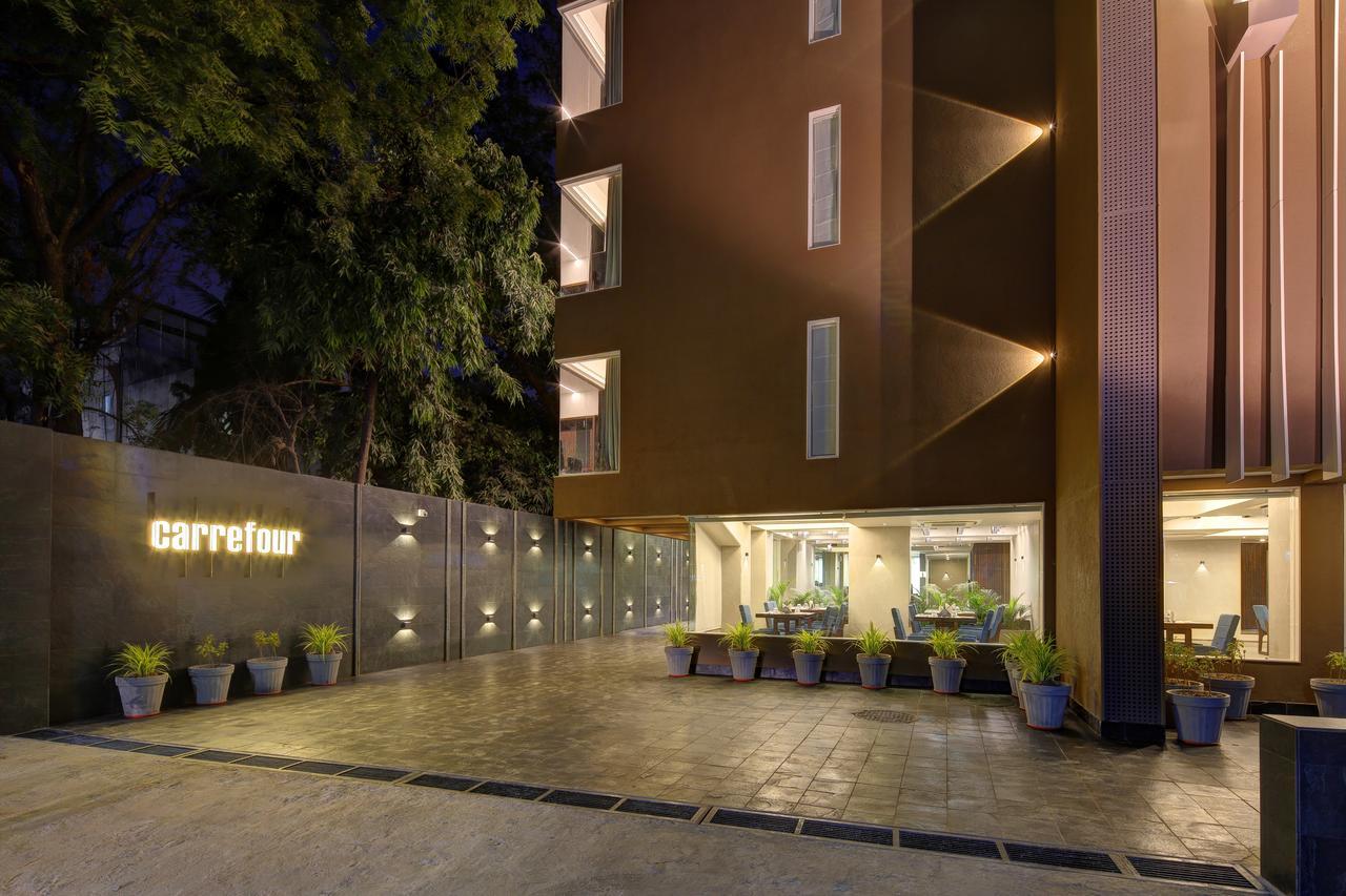 Hotel Carrefour Ahmedabad Exterior foto